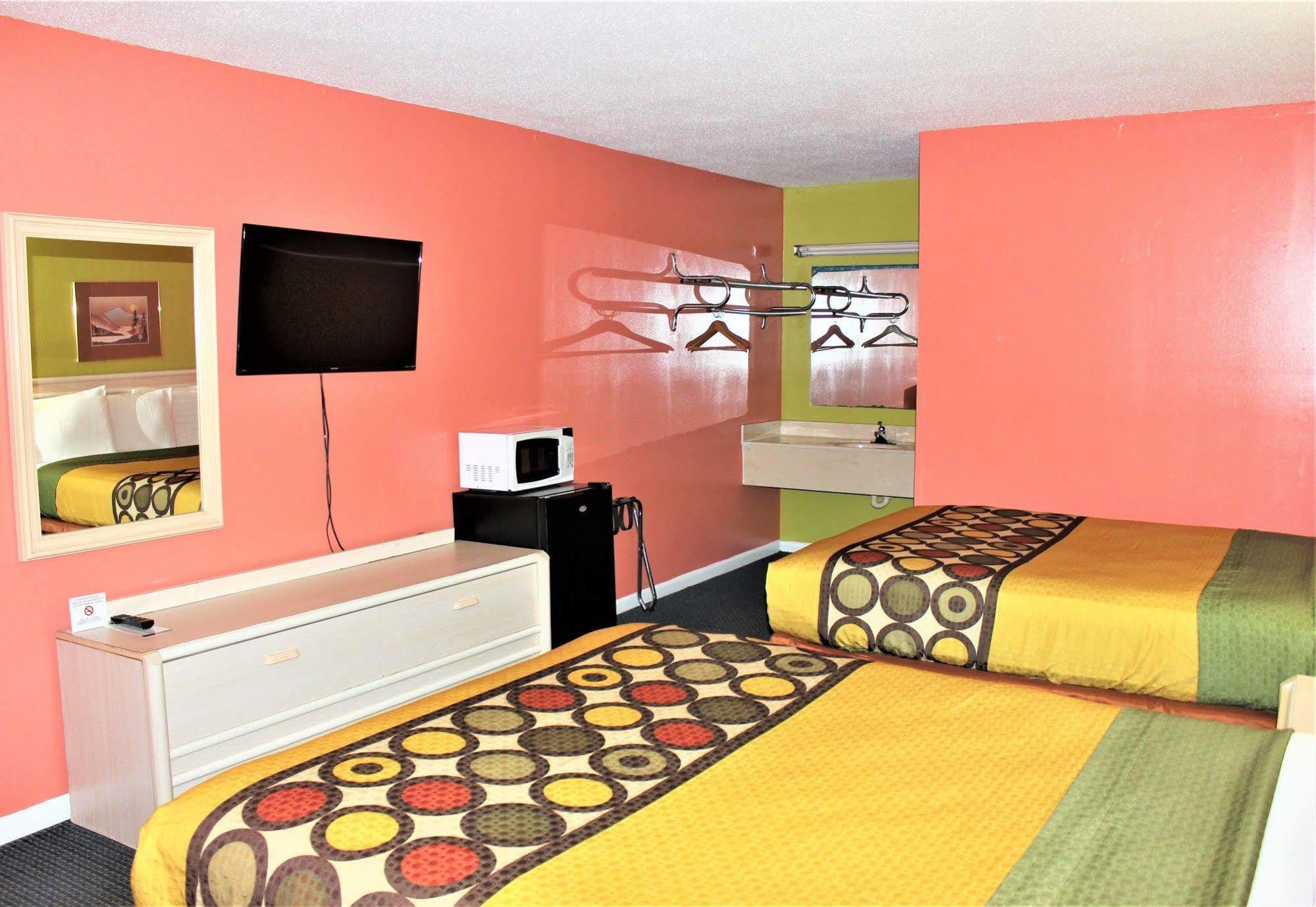 Travel 2* Eutaw